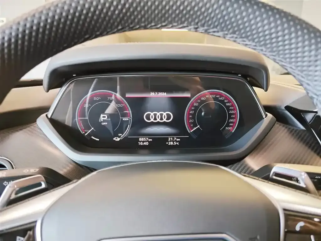 Audi RS e-tron GT 2023 из CN, фото 9