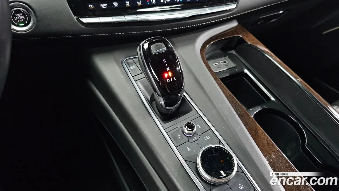 Cadillac Escalade 2021 из KR, фото 9