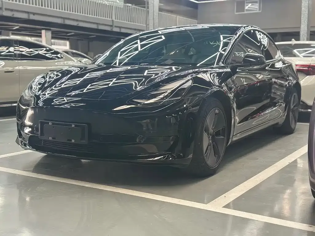 Tesla Model 3 — фото 3