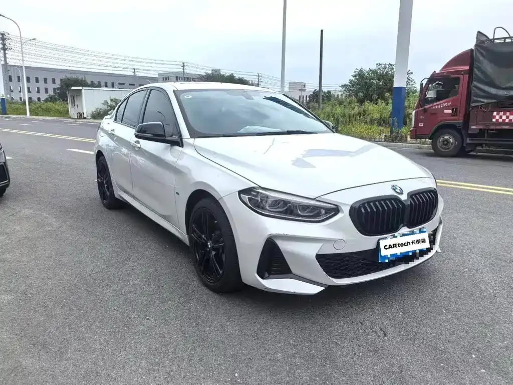 BMW 1 Series 2023 из CN, фото 4