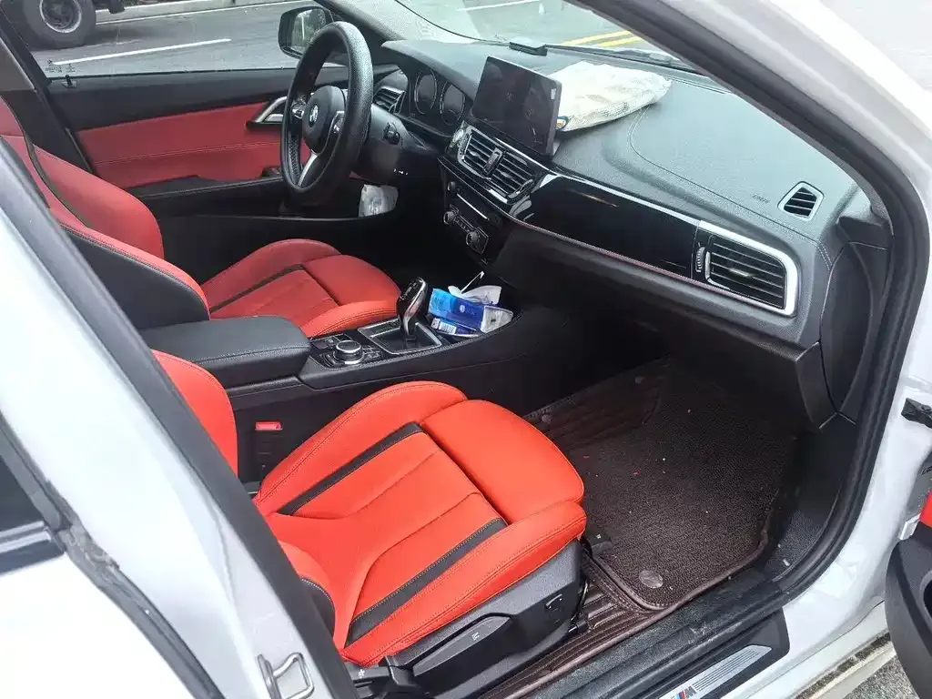 BMW 1 Series 2023 из CN, фото 6