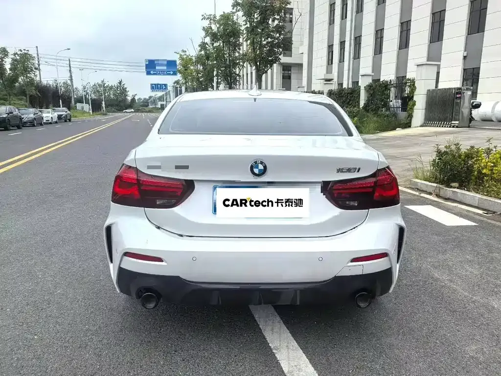 BMW 1 Series 2023 из CN, фото 7