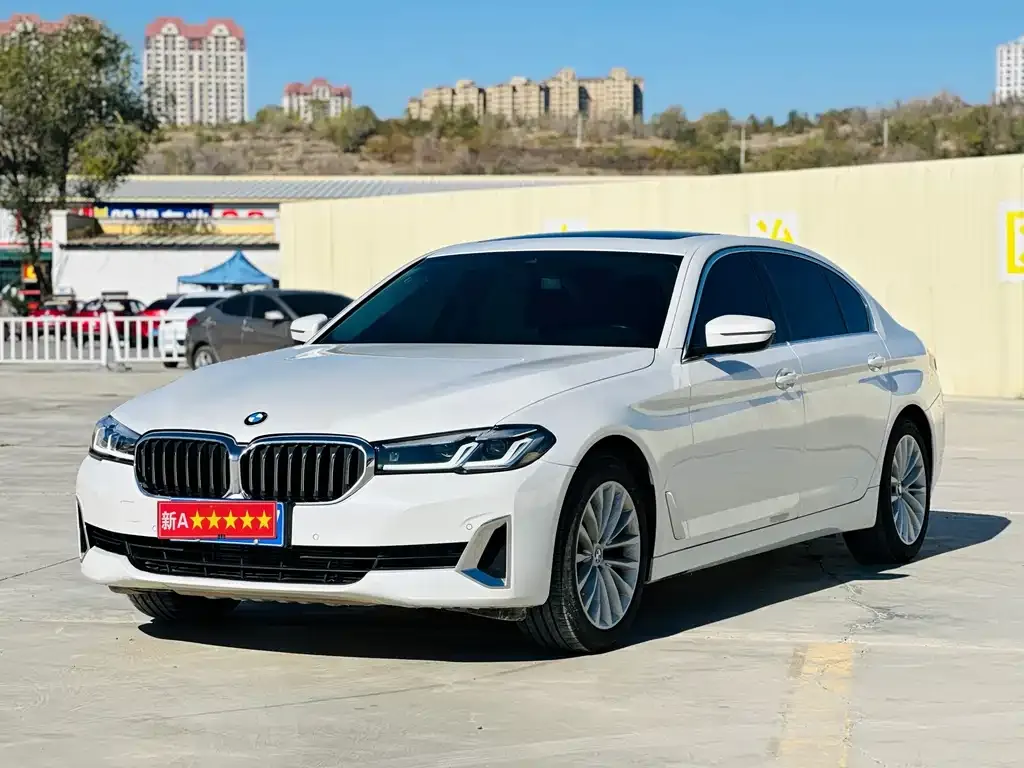 BMW 5 Series — фото 1