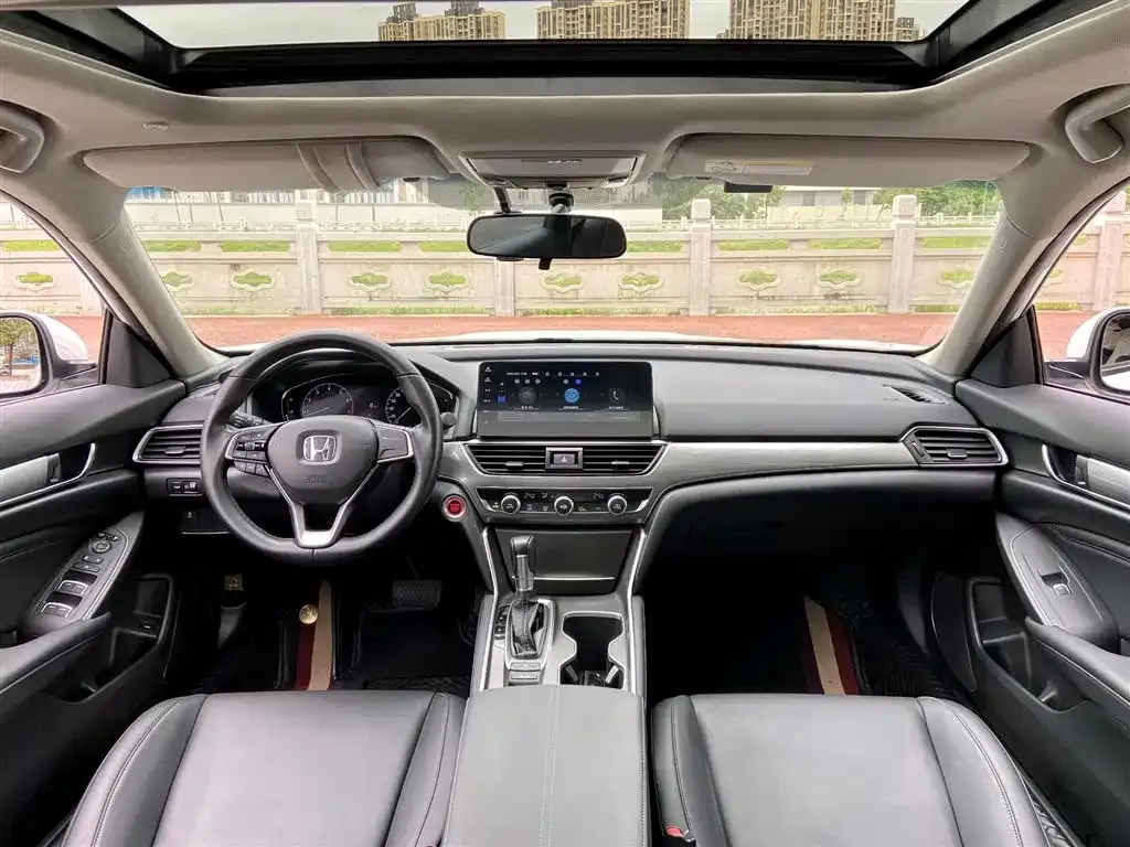 Honda Accord — фото 5