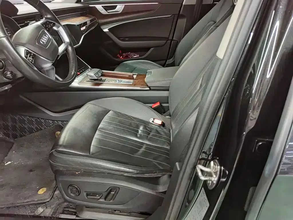 Audi A6 (Import) — фото 4