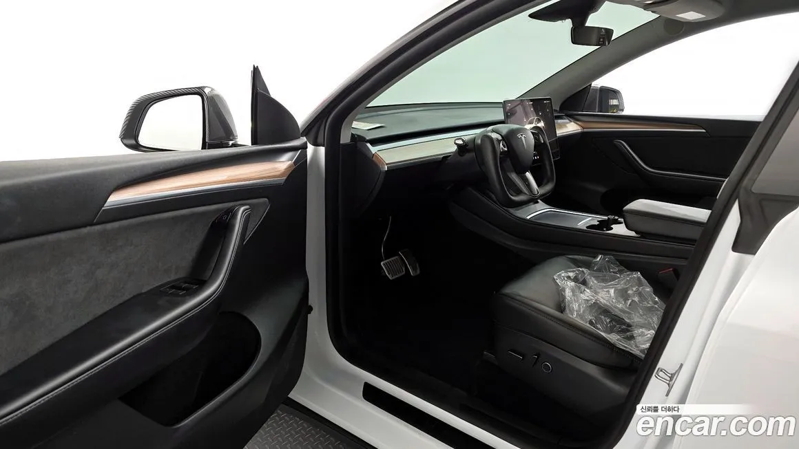 Tesla Model Y 2023 из KR, фото 10