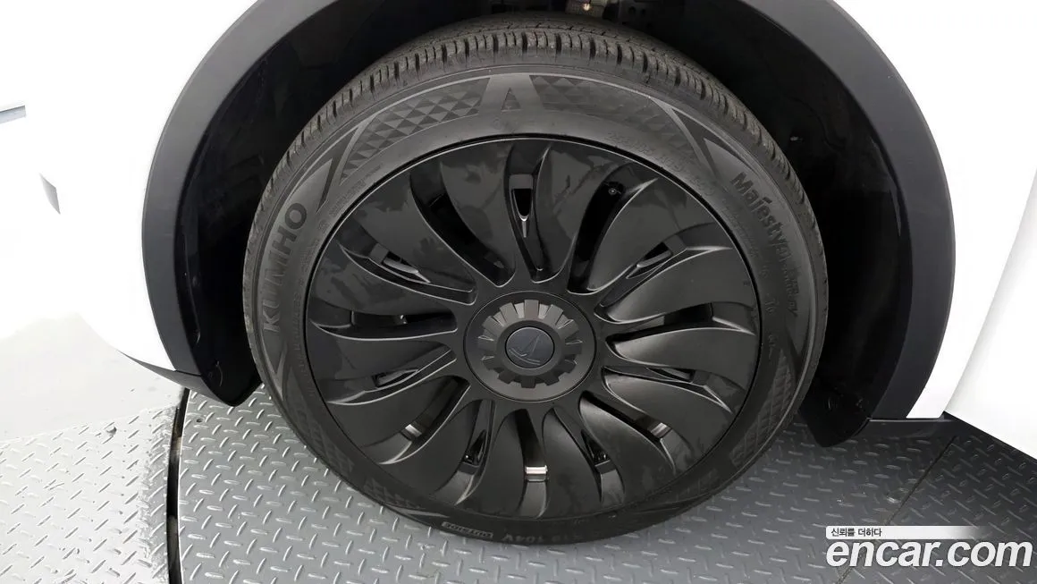 Tesla Model Y 2023 из KR, фото 5