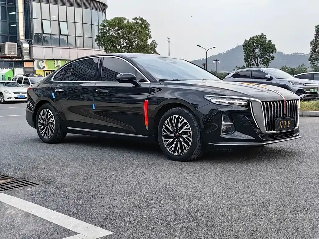 Hongqi H5 — фото 3
