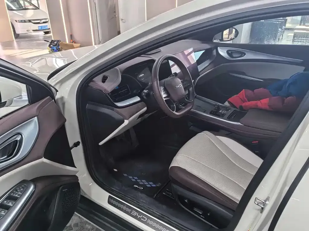 BYD Seal 07 DM-i 2025 из CN, фото 3