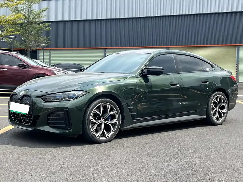 BMW i4 2023 из CN, фото 1