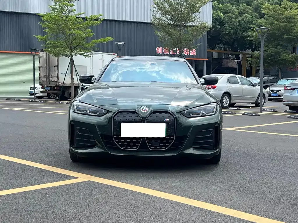 BMW i4 2023 из CN, фото 2
