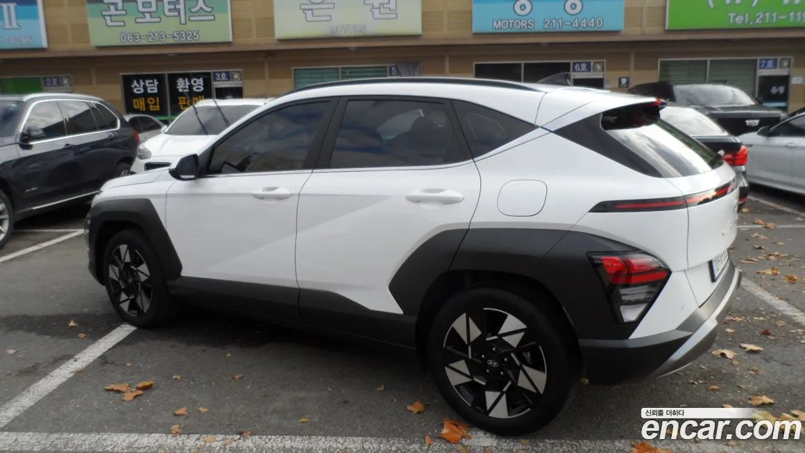 Hyundai Kona — фото 1
