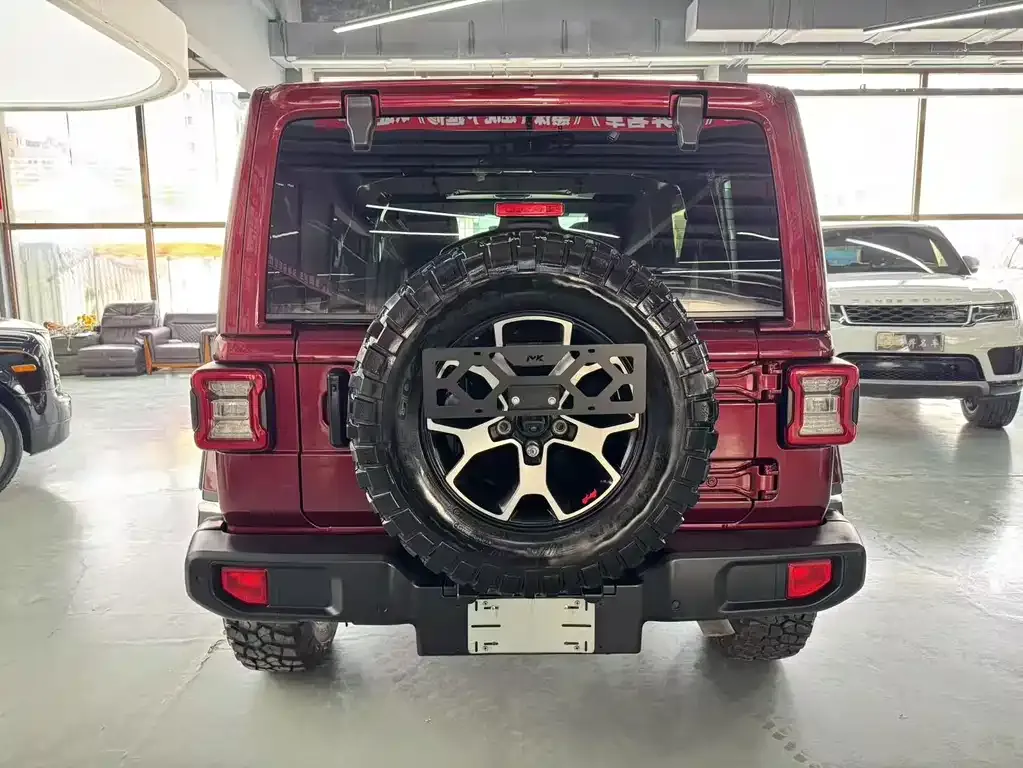 Jeep Wrangler — фото 5