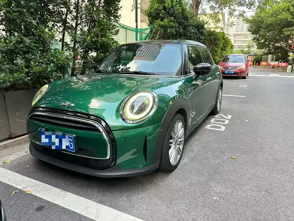 MINI Cooper (3-door) — фото 1