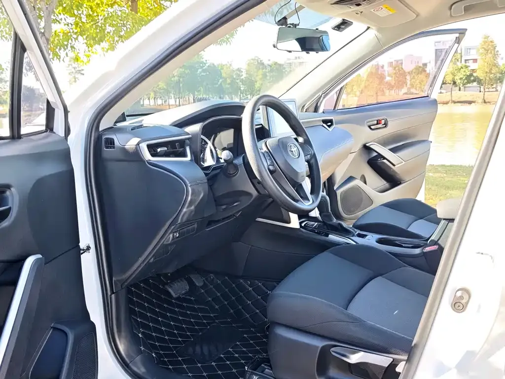 Toyota Frontlander 2022 из CN, фото 6