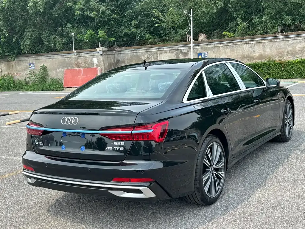Audi A6L — фото 4