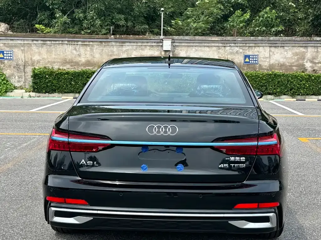 Audi A6L — фото 5
