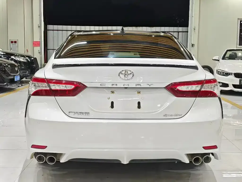 Toyota Camry 2023 из CN, фото 9