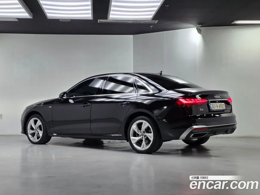 Audi A4 — фото 2