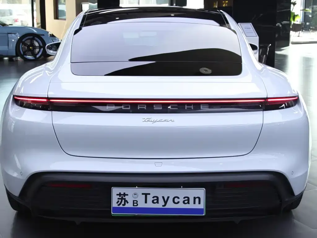 Porsche Taycan — фото 4
