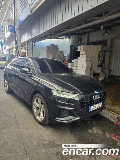 Audi Q8 — фото 10