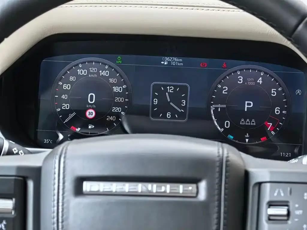 Land Rover Defender — фото 10