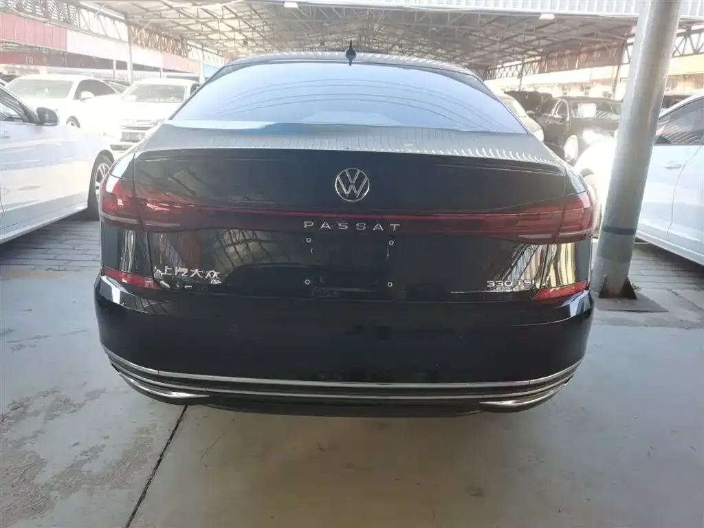 Volkswagen Passat — фото 7