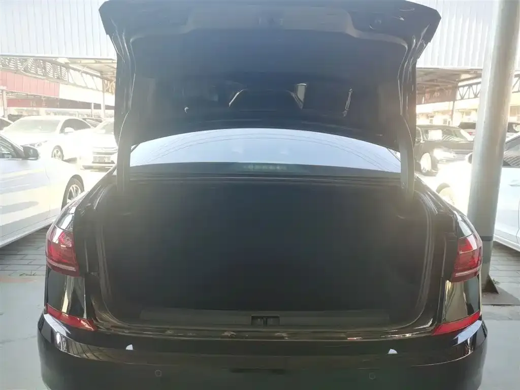 Volkswagen Passat — фото 9