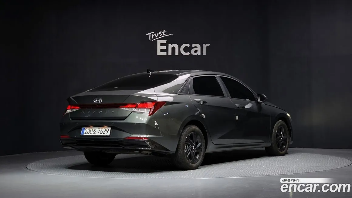 Hyundai AVANTE — фото 2