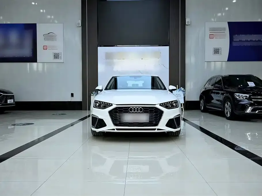 Audi A4L 2021 из CN, фото 4