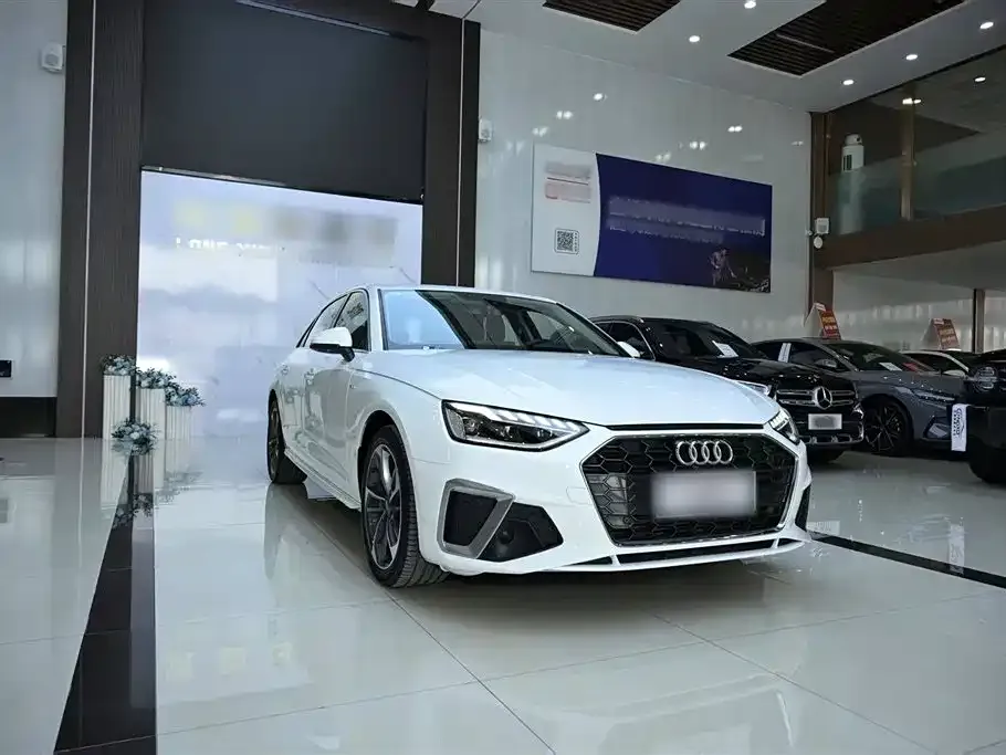Audi A4L 2021 из CN, фото 5