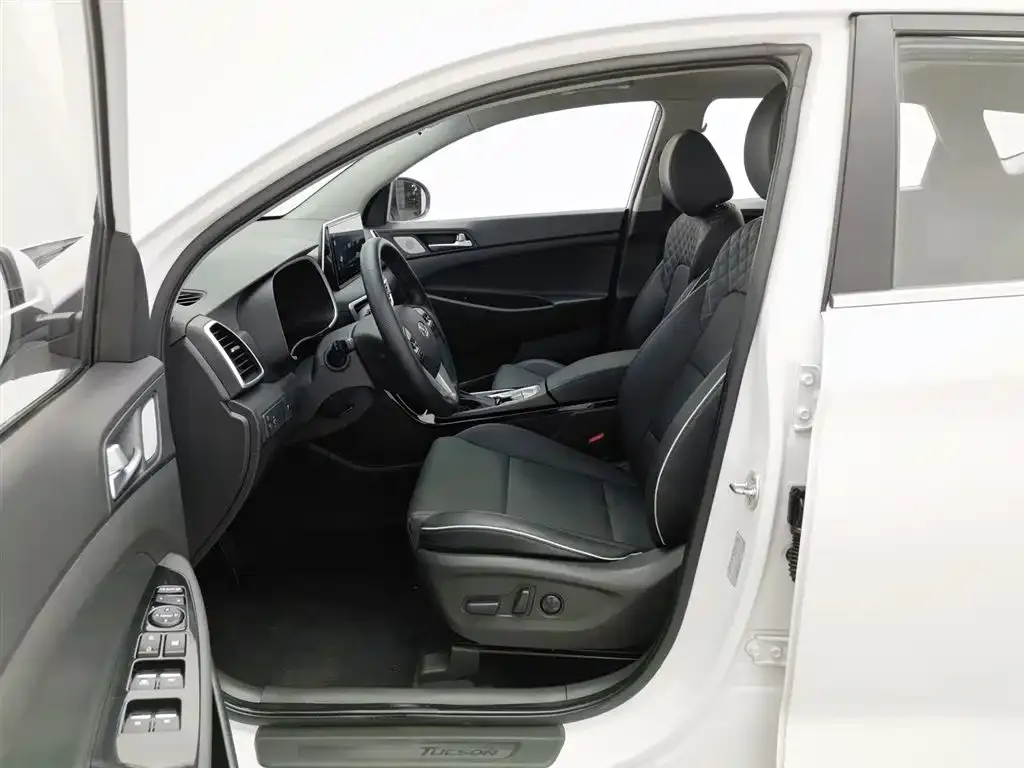 Hyundai Tucson 2021 из CN, фото 10