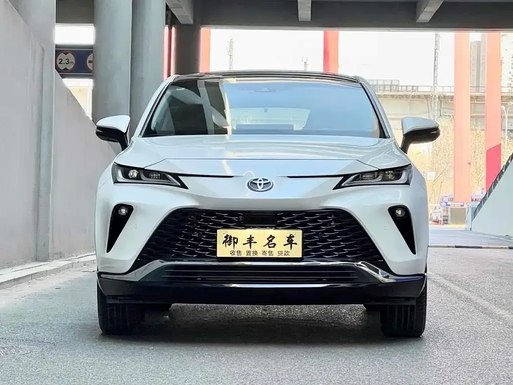 Toyota Venza 2023 из CN, фото 2