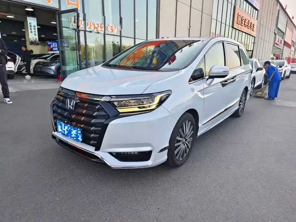 Honda Elysion 2024 из CN, фото 1