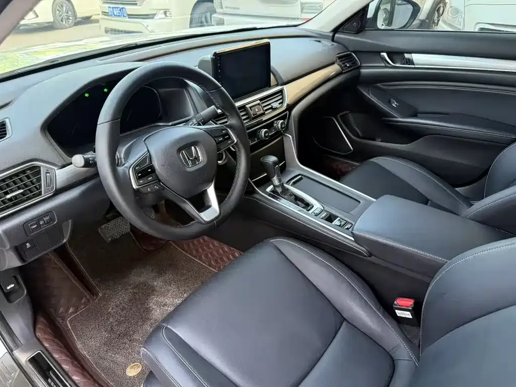 Honda Inspire — фото 6