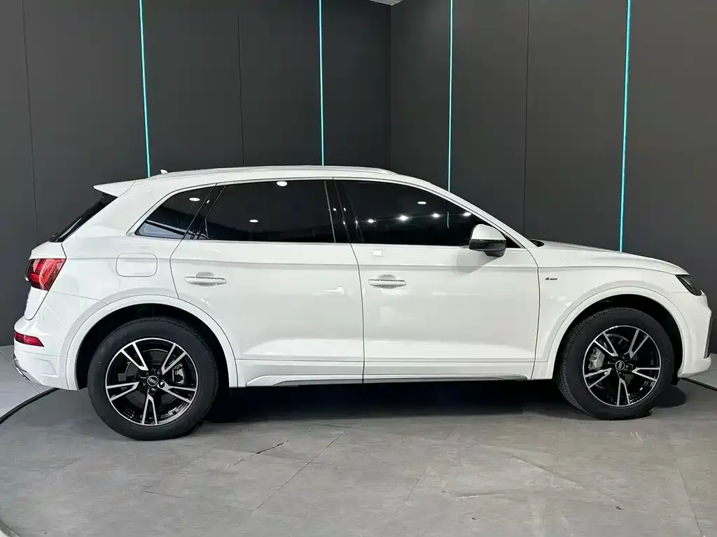 Audi Q5L 2023 из CN, фото 7