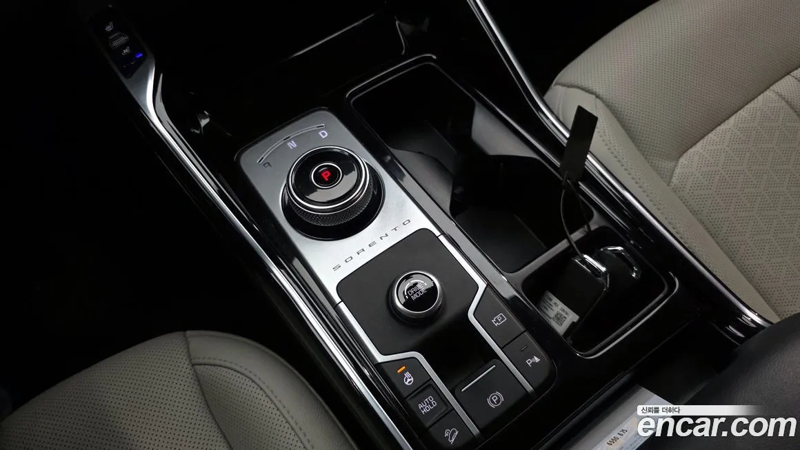 Kia Sorento — фото 9