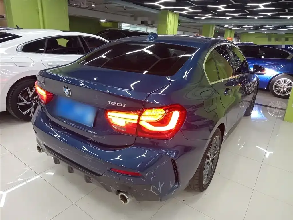 BMW 1 Series 2021 из CN, фото 7