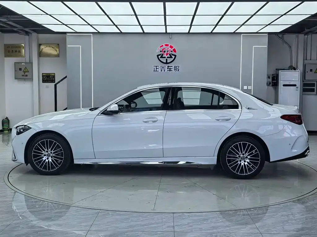 Mercedes-Benz C-Class 2025 из CN, фото 4