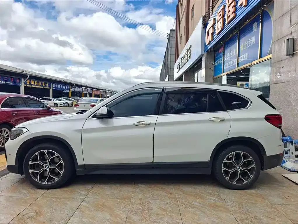 BMW X1 2021 из CN, фото 8