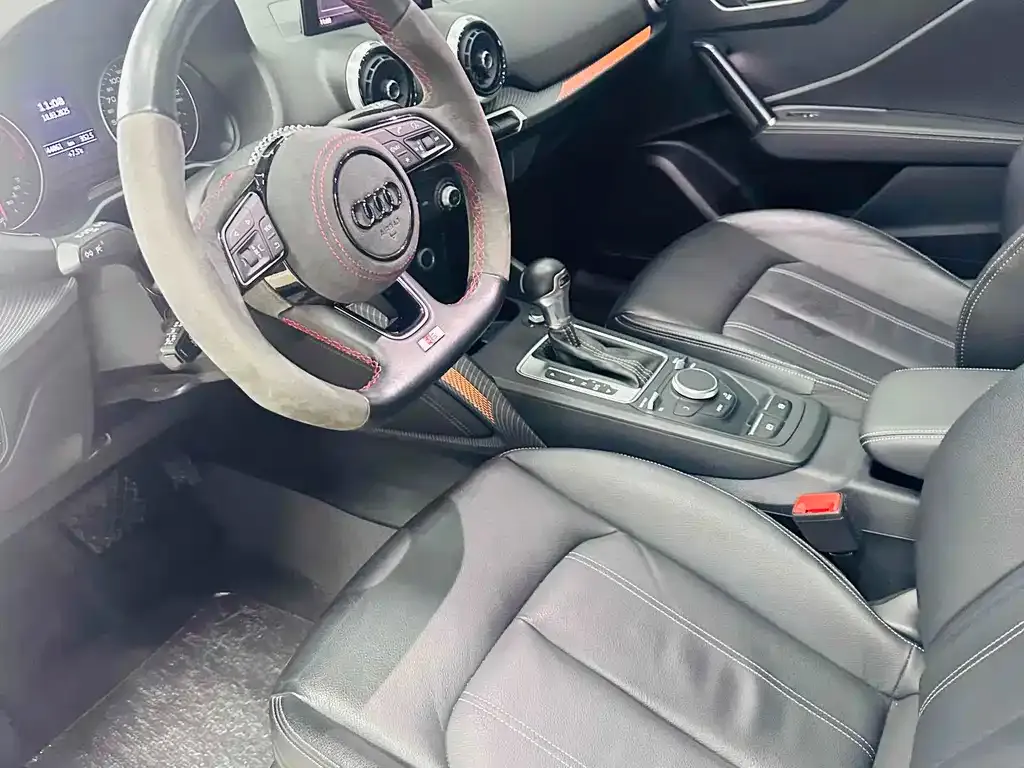 Audi Q2L 2022 из CN, фото 9