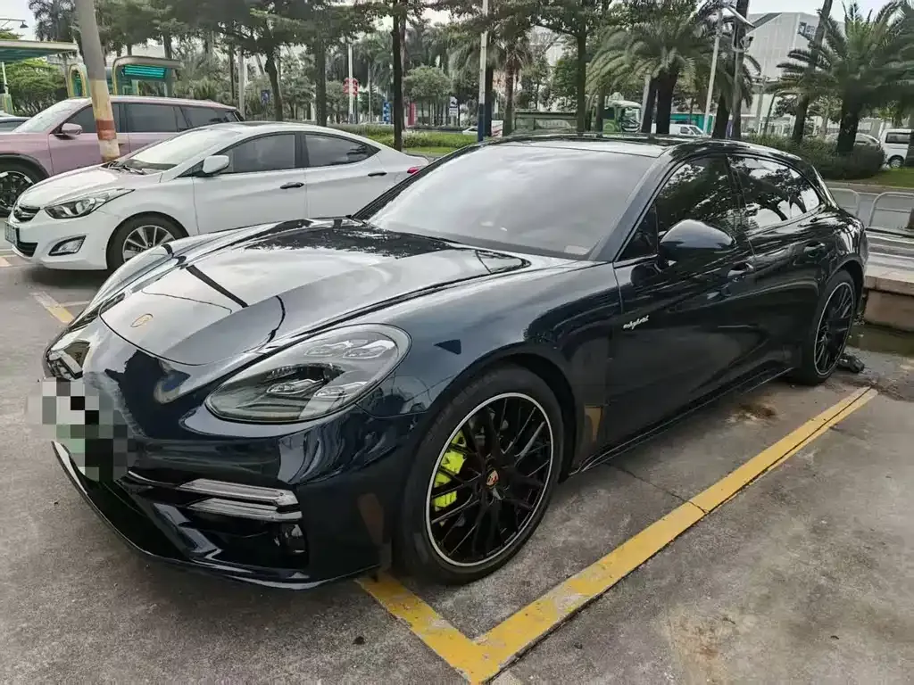 Porsche Panamera Hybrid — фото 1