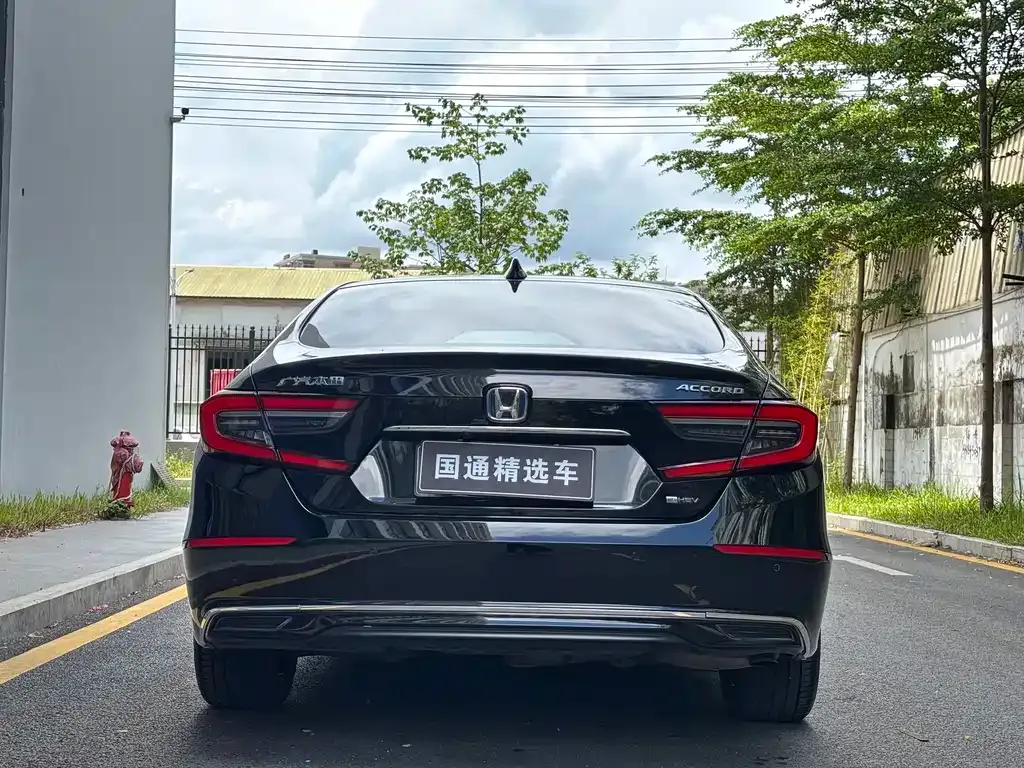 Honda Accord — фото 5