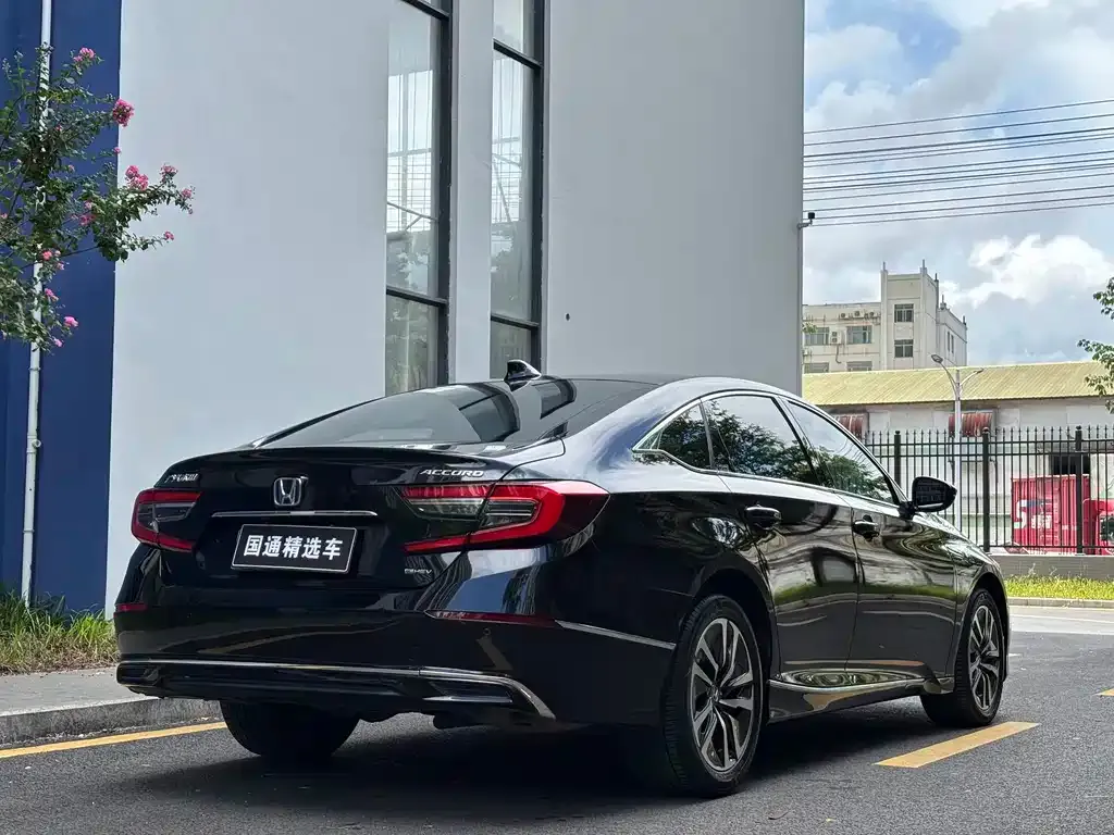 Honda Accord — фото 6