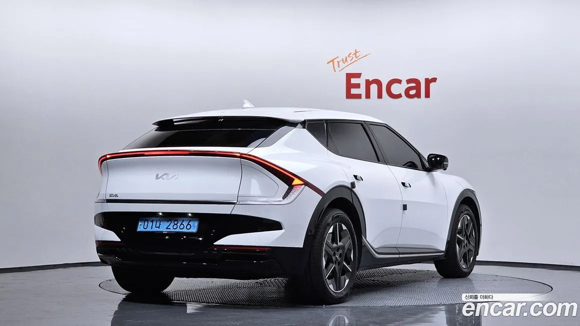 Kia EV6 — фото 2