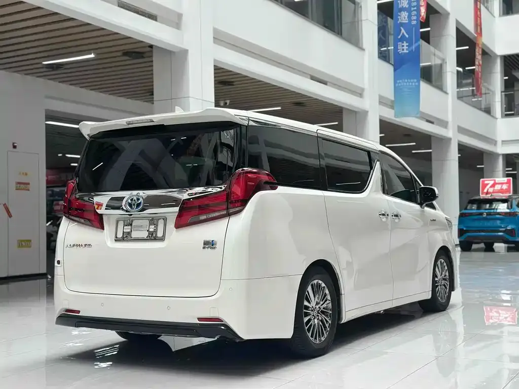 Toyota Alphard 2022 из CN, фото 7