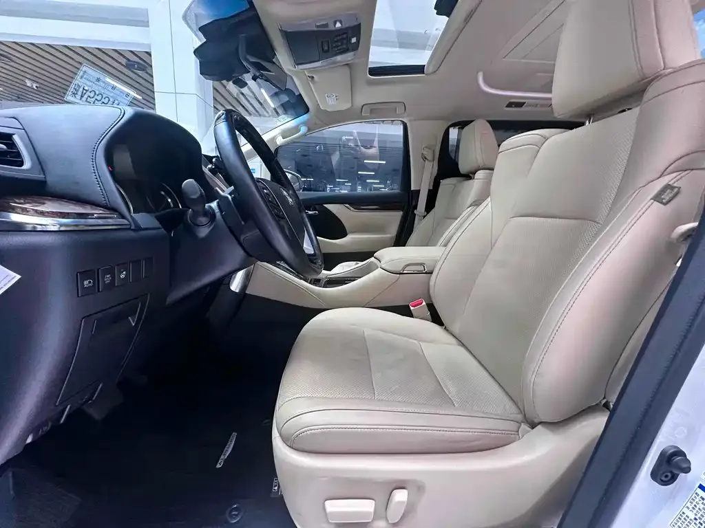Toyota Alphard 2022 из CN, фото 9