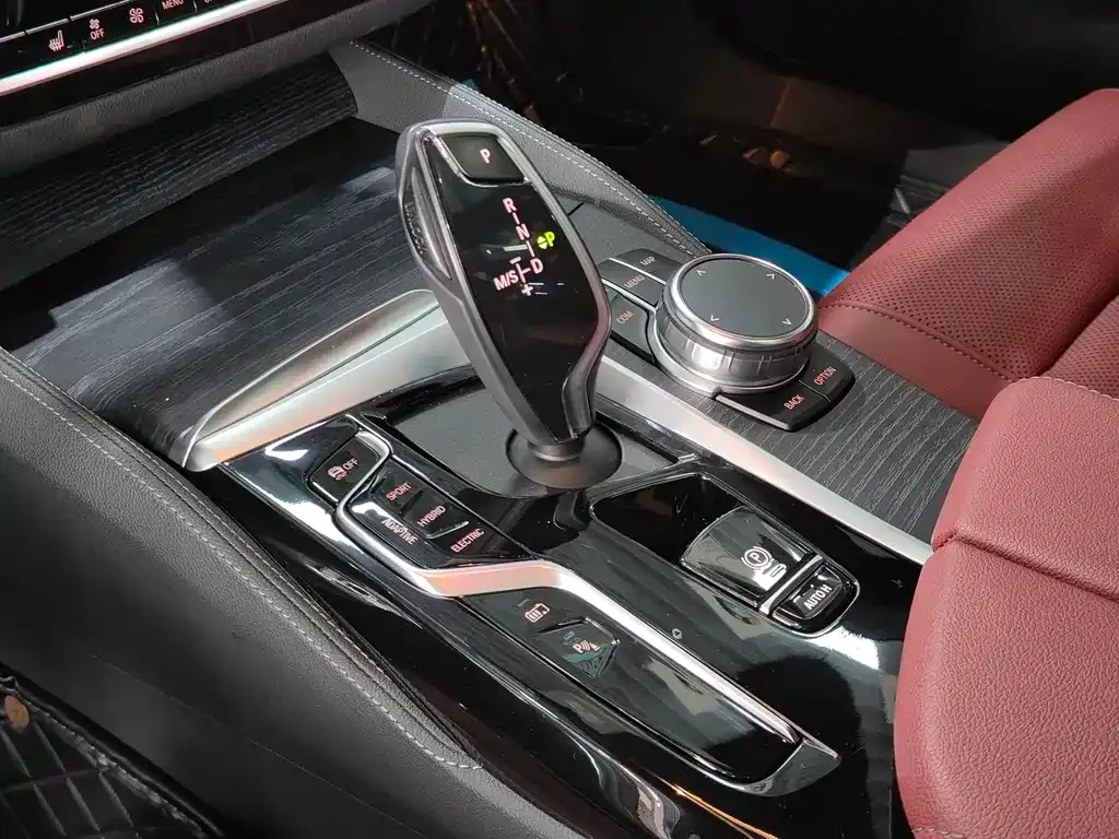 BMW 5 Series New Energy — фото 6