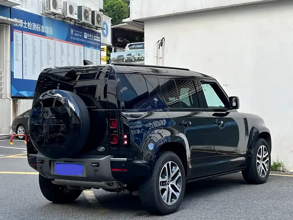 Land Rover Defender — фото 9