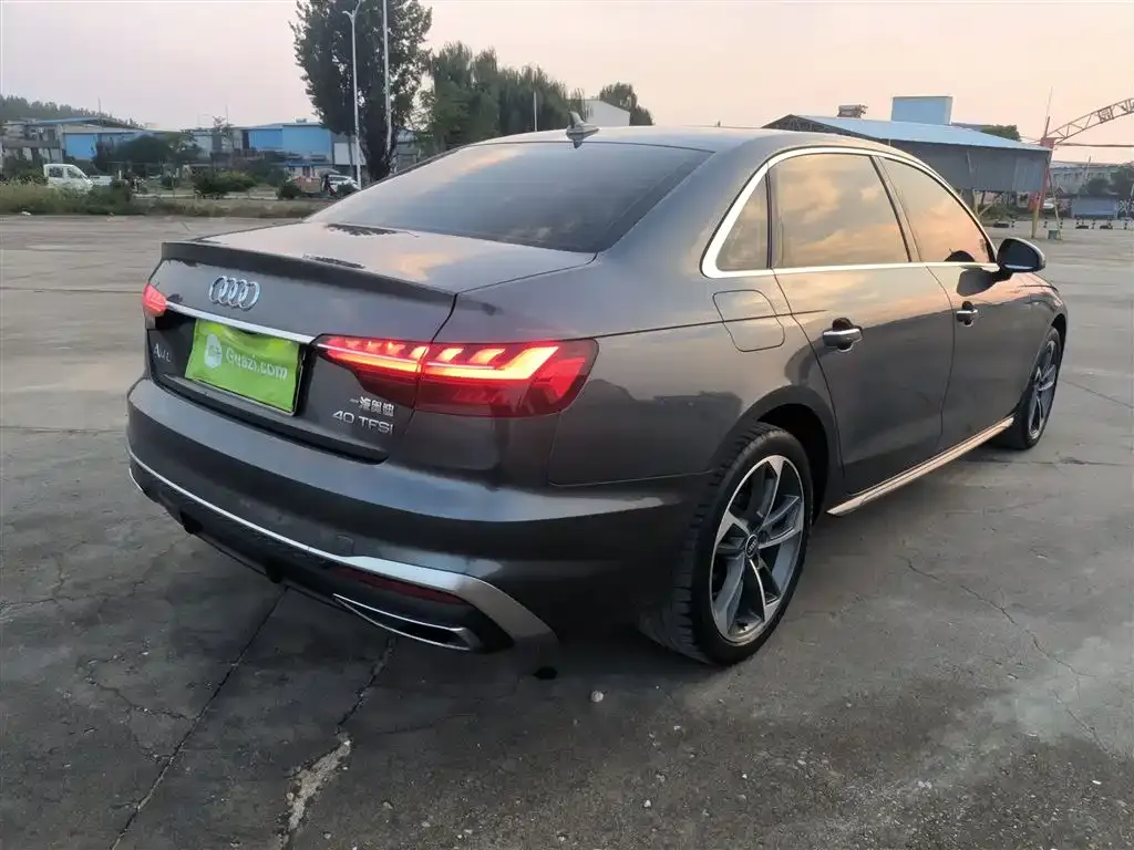 Audi A4L 2022 из CN, фото 9